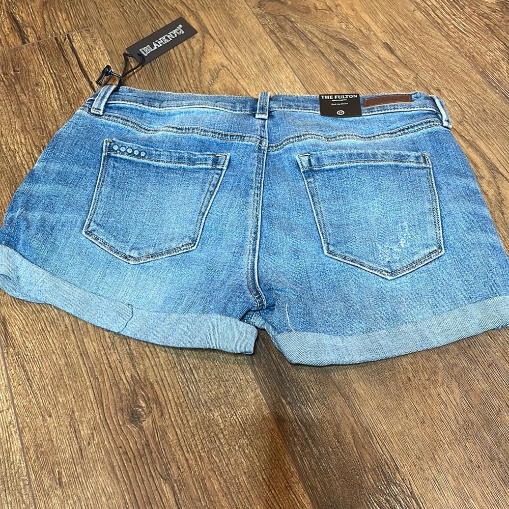 💙💙Blank NYC SHORTS NWT Multiple sizes inseam 3 💙💙 THE FULTON
